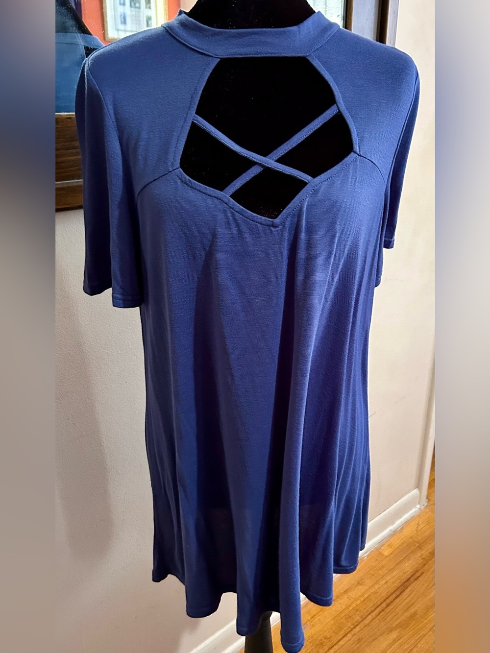 Women's Navy Blue Short-Sleeve Top with Crisscross Back Detail-Large